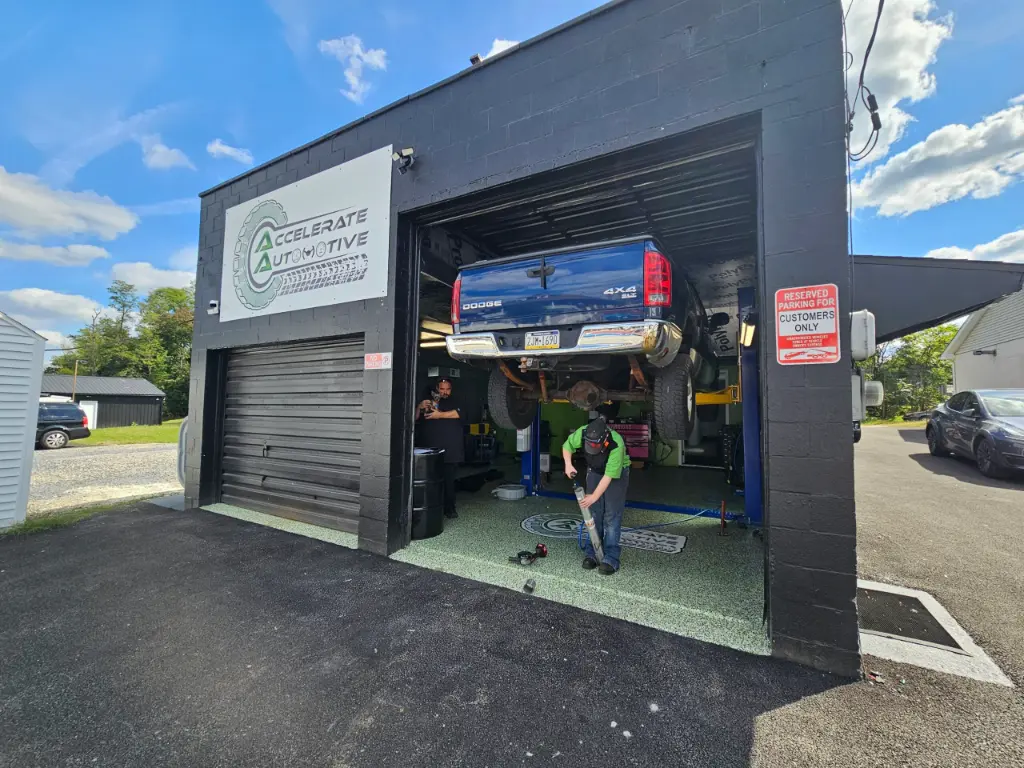 auto repair York PA technicians working