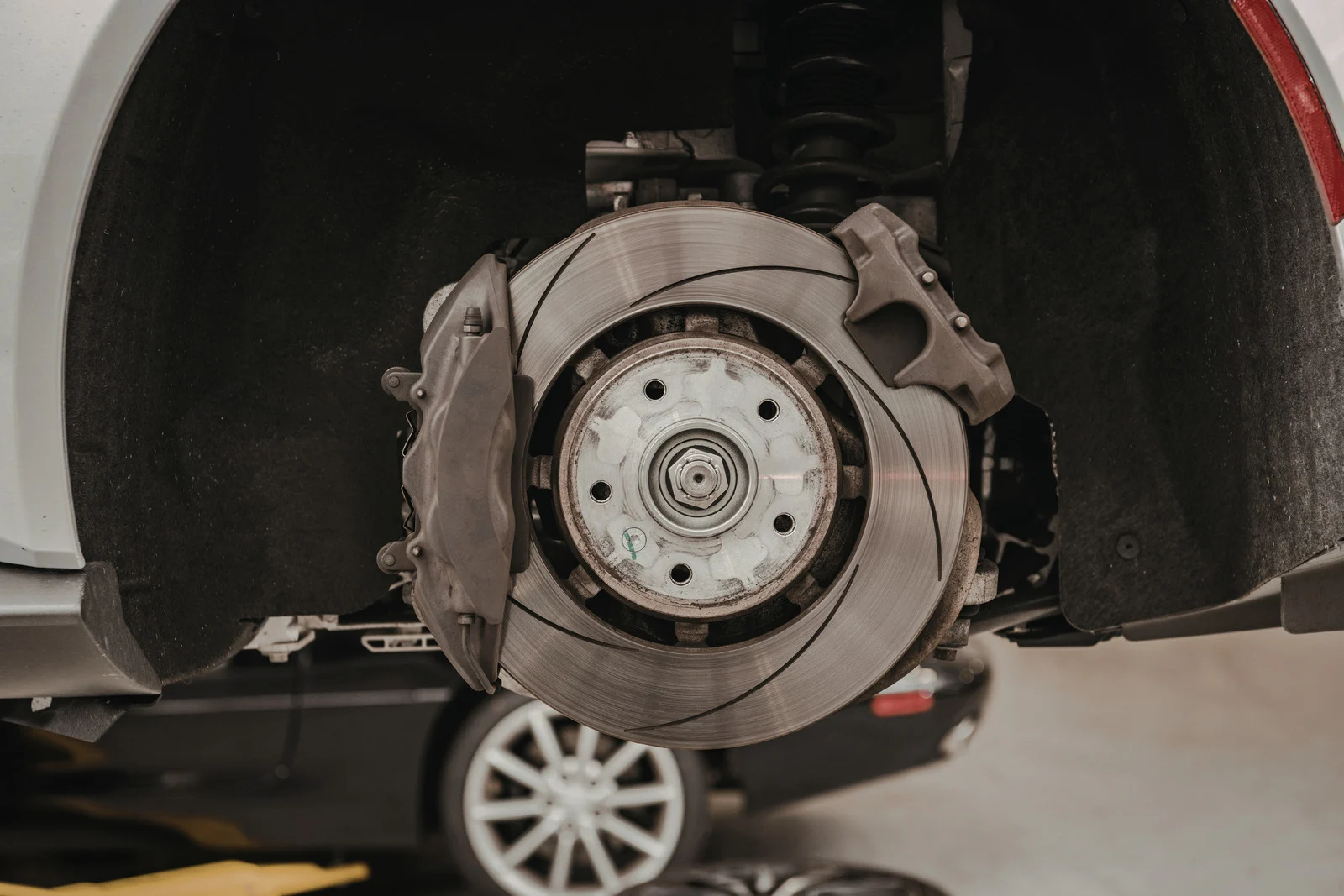 Brake caliper sticking causing uneven pad wear